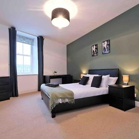 Modern & Spacious Apartment In City Centre Aberdeen Esterno foto